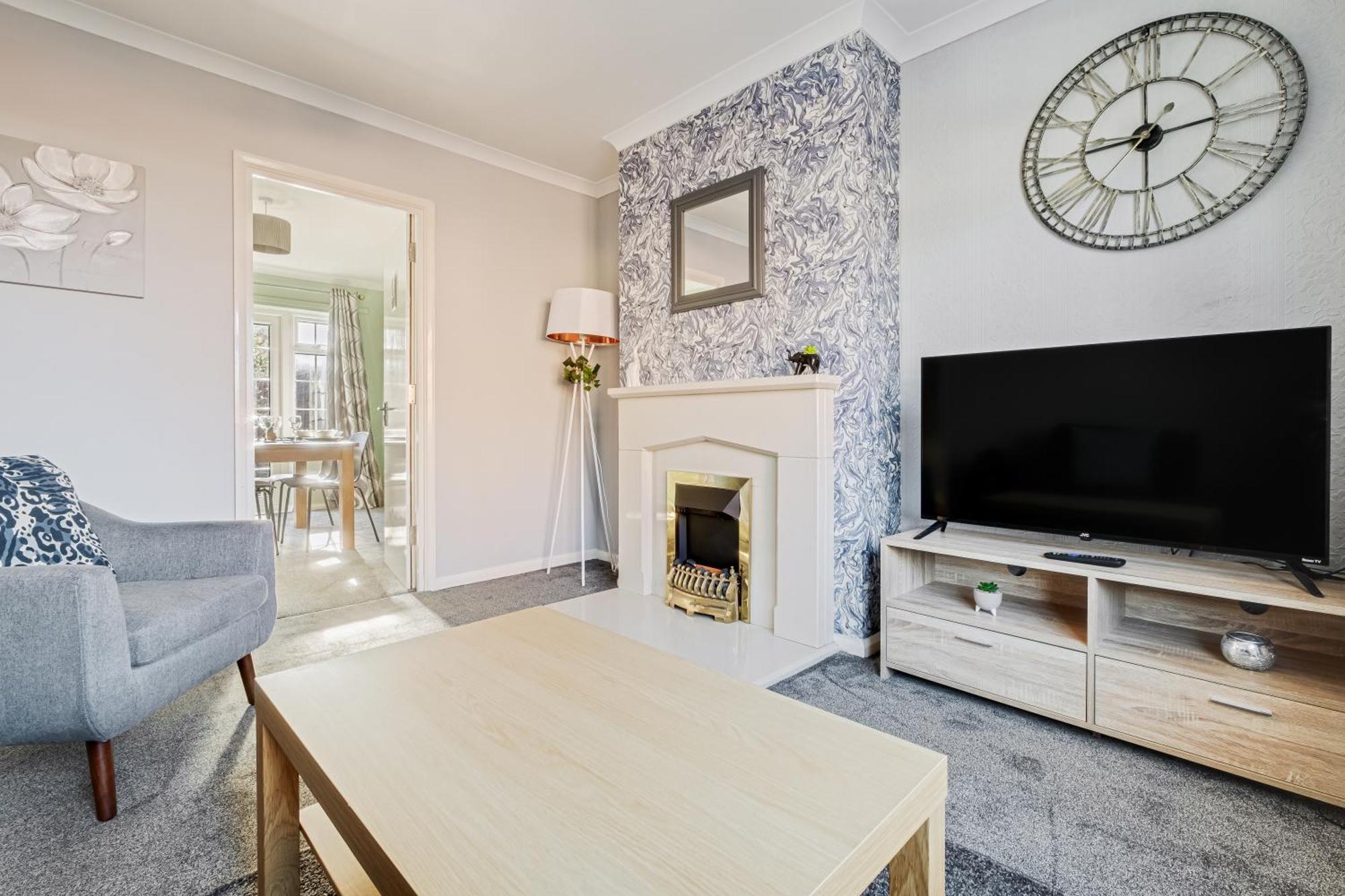 Comfy And Freshly Redecorated Home By Our Home Short Stays Close To Town Centre With Free Parking 베드퍼드 외부 사진