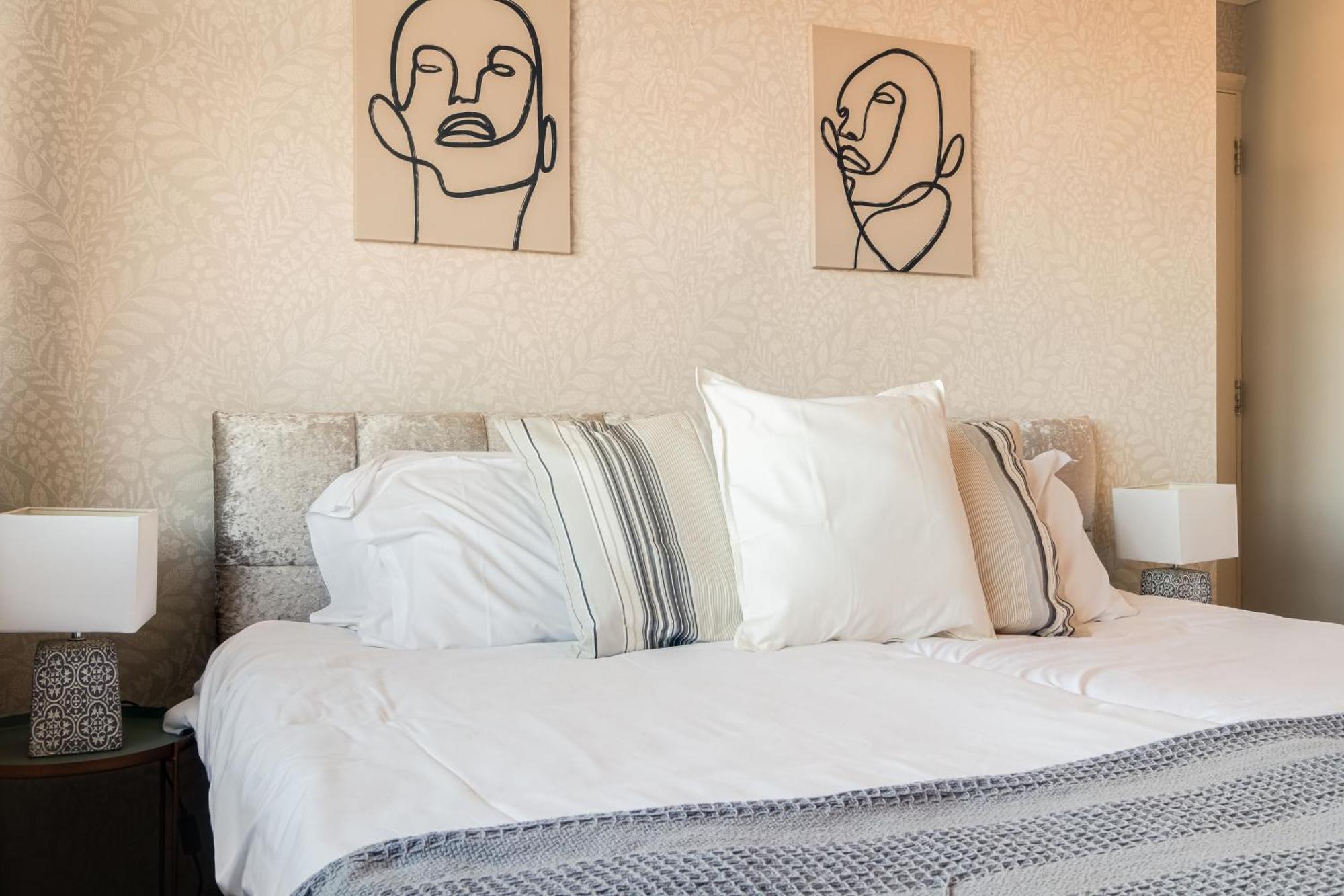 Comfy And Freshly Redecorated Home By Our Home Short Stays Close To Town Centre With Free Parking 베드퍼드 외부 사진